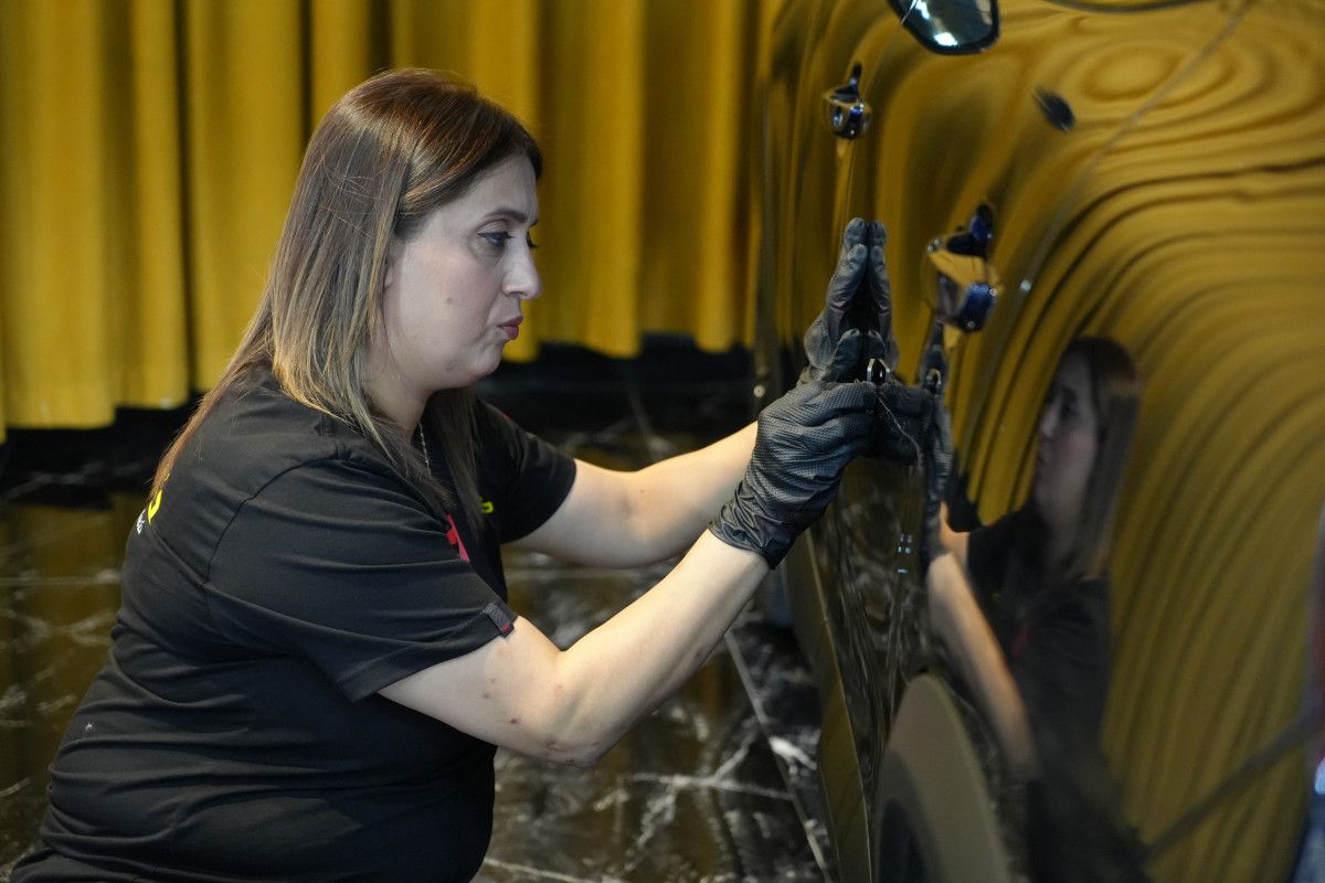 Antalya'da Kadın Usta: Nurgül Durukan'ın Oto Boya Yolculuğu ve İlham Veren Akademi Hayali