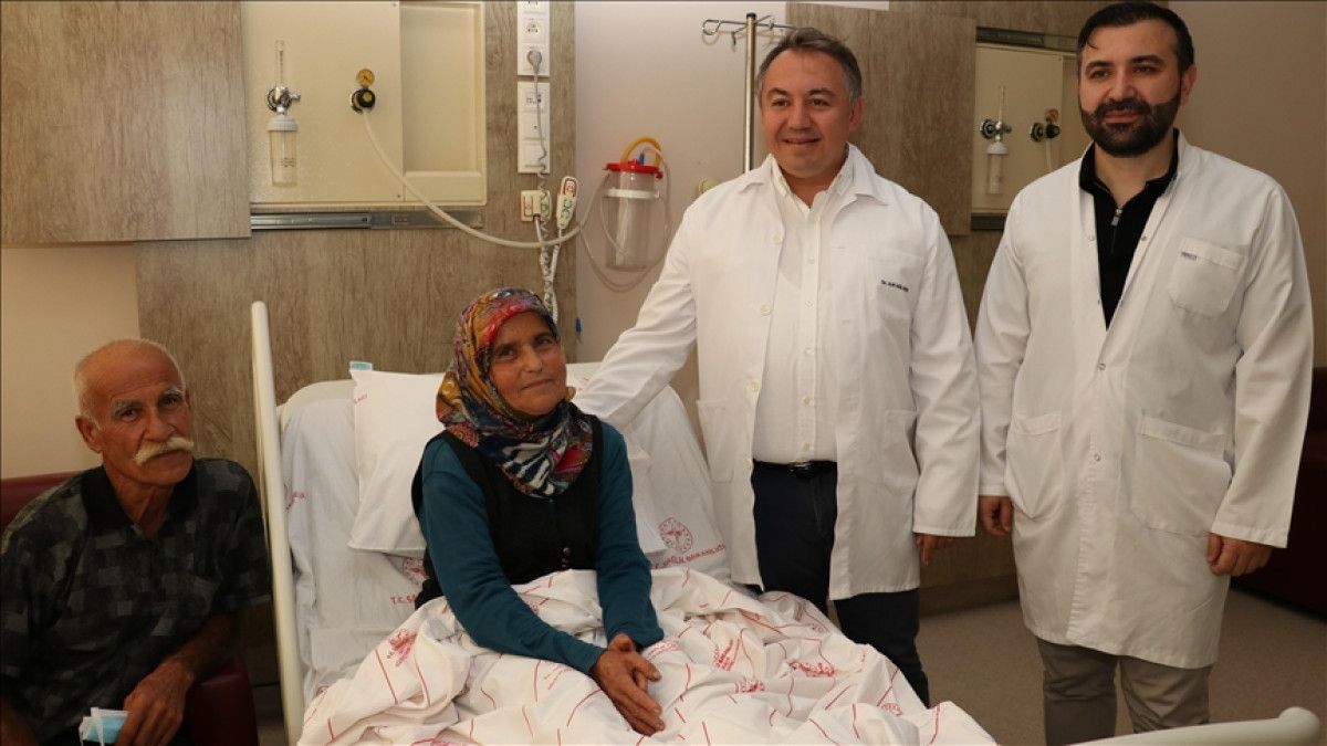 Antalya’da Nakil Bebeği: 45 Dakika İçinde Uyumlu Böbrekle Yeniden Hayata Tutundular