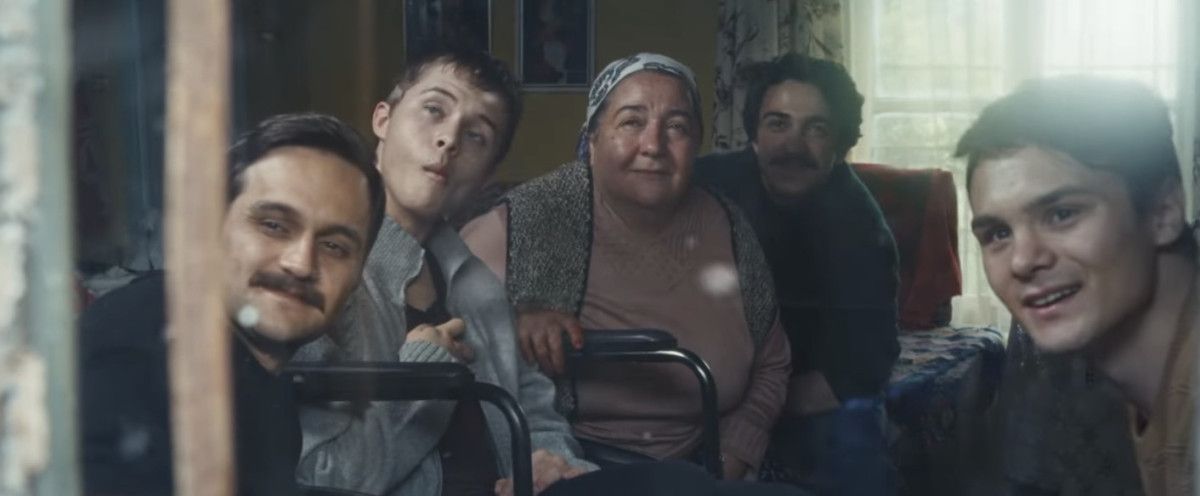 Bi Umut: Gülsüm Kabadayı'nın Şefkat Dolu Yolculuğu ve Gerçek Hayatın Kalbindeki İnsanlık Hikayesi