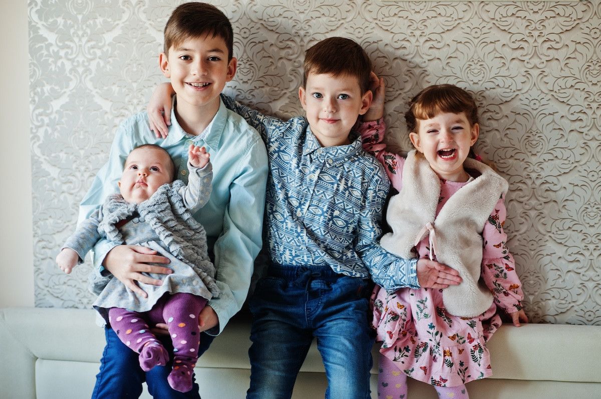 Kardeş Kıskançlığı mı, Görülme İhtiyacı mı? Aile İçindeki Duygusal İhmalin Gizli Yüzü