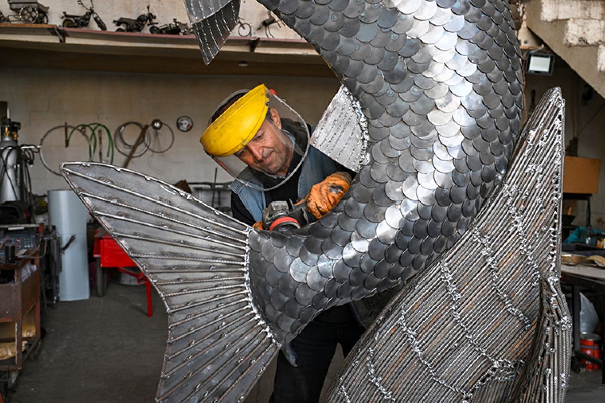 İnci Kefali Heykeliyle Van'ı Duyan Gönüller: Mutii’nin Atölyesinde Yeniden Doğuş