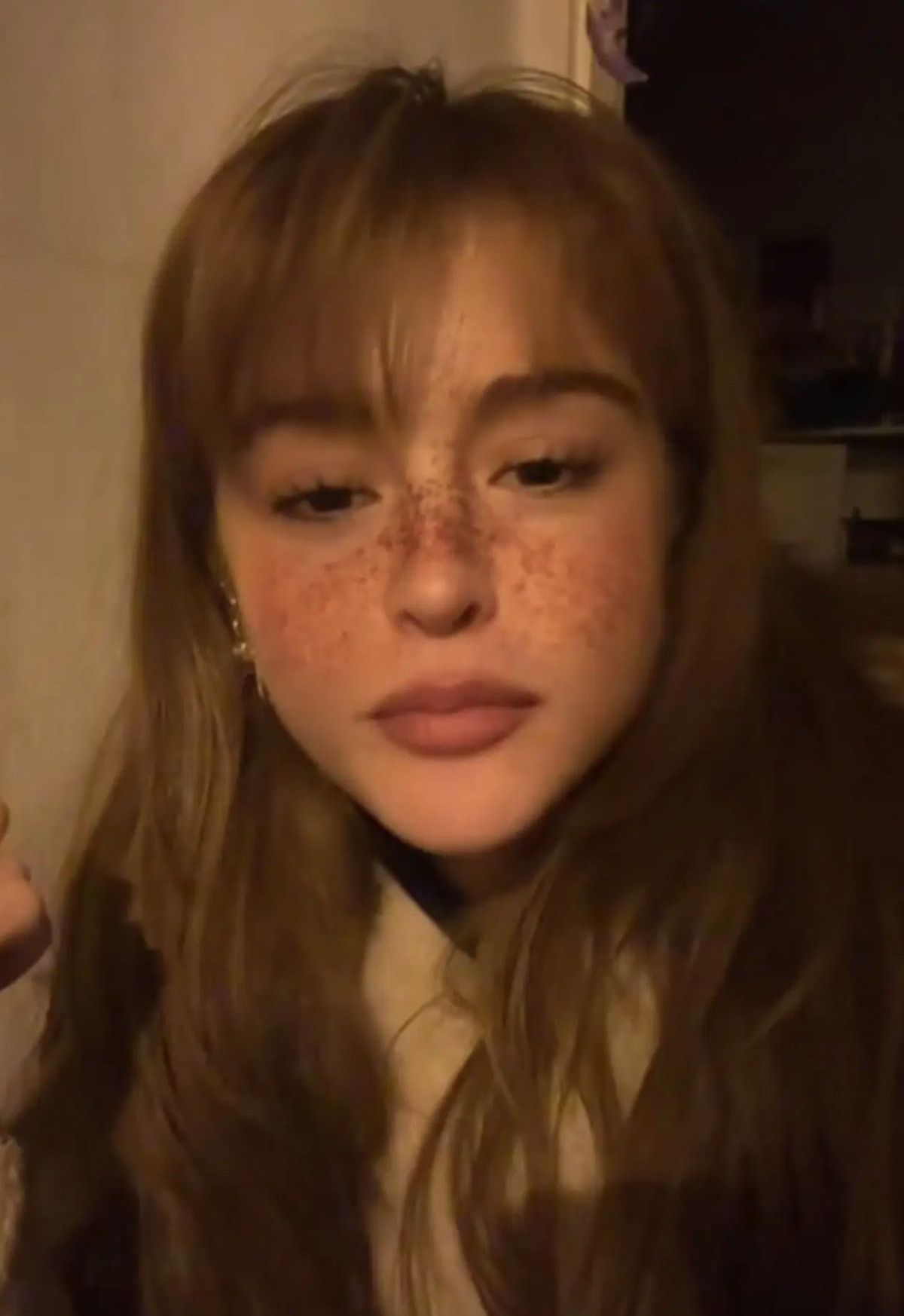 Yağmur Rolündeki Asena Keskinci’nin Sözleriyle Yaşanan İddialar: Evrim Akın’la Yıllar Sonrası Göze Çarpan Açıklamalar