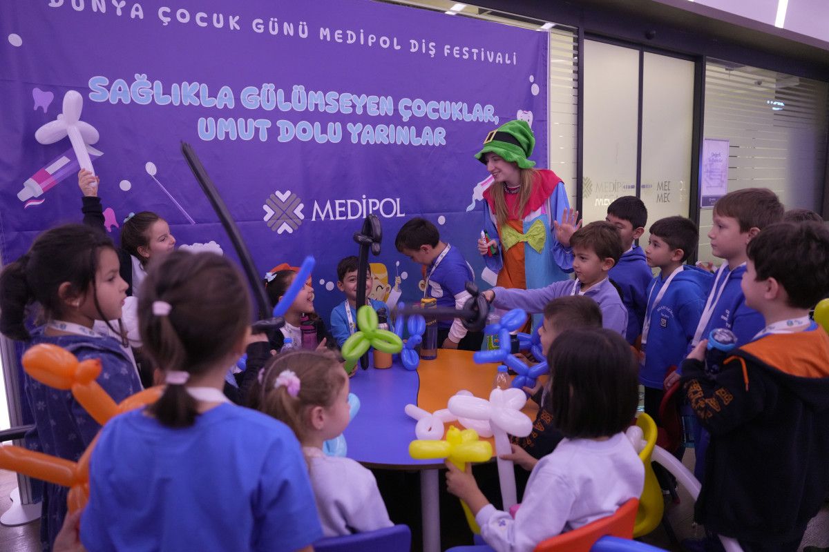 Dünya Çocuk Günü Medipol Diş Festivaliyle Kutlandı: Miniklere Sağlıklı Gülüşler İçin Bilinçli Adımlar