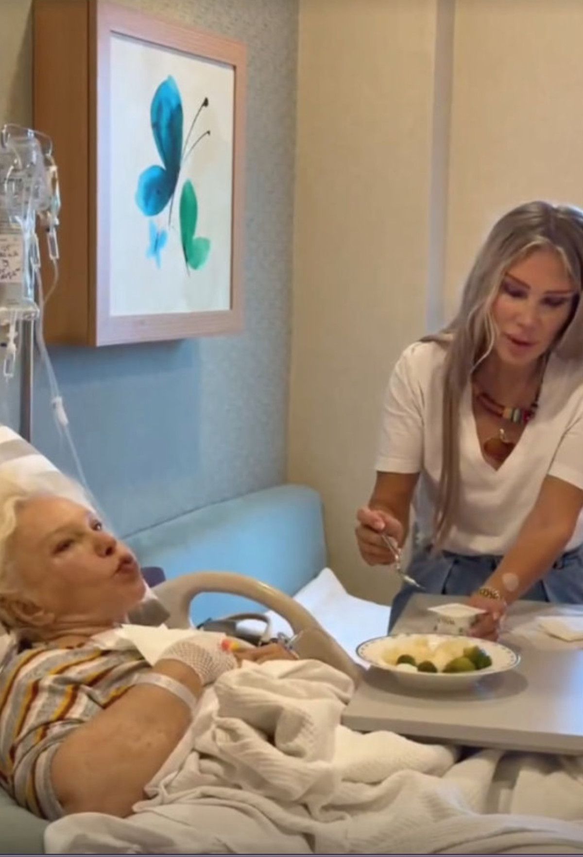 Seren Serengil’in Annesi İçin Acil Sevk ve Milli Destek: Sağlık Bakanlığına Teşekkürler