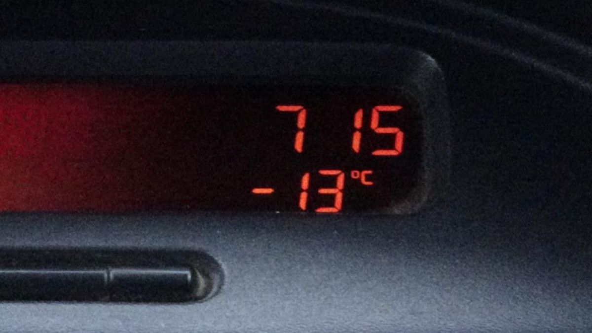 Kars’ta Dışarıda Soğuk Cözümü: Termometre Eksi 15’i Gördü