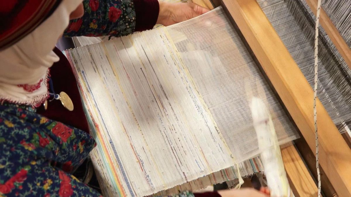 Rize Günü’nde Atık Poşetlerden Dokuma İpe: Çevreci Ürünler Kadraja Dökülüyor