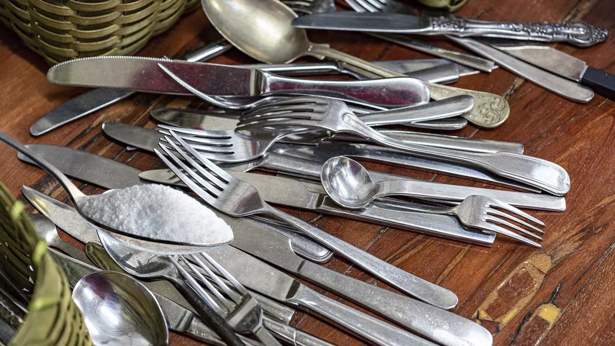 Paslı Balaşık Takımıyla Mücadele: Çatal ve Bıçaklardaki Pası Hızla Çözmenin Doğal Yolları