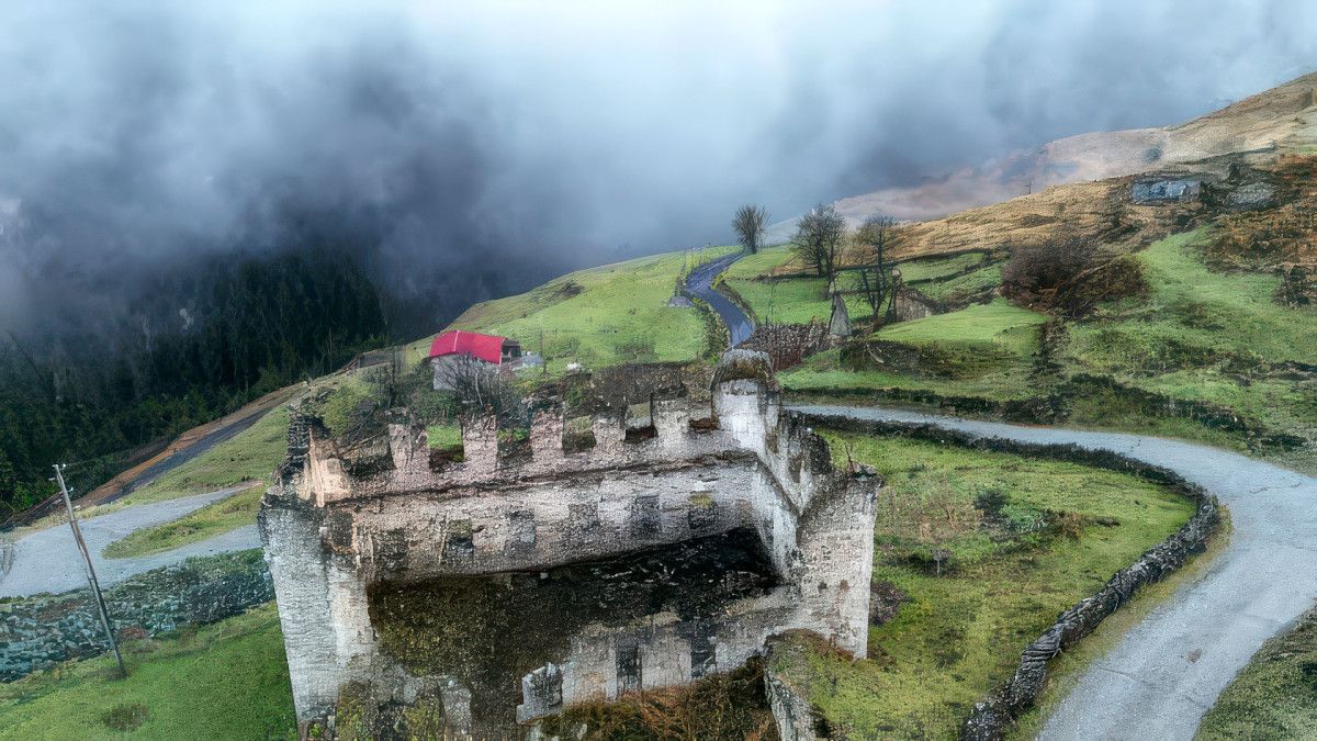 Santa Harabeleri: Gökyüzüne Yakın Antik Kentin Sonbahar Izdüşümü