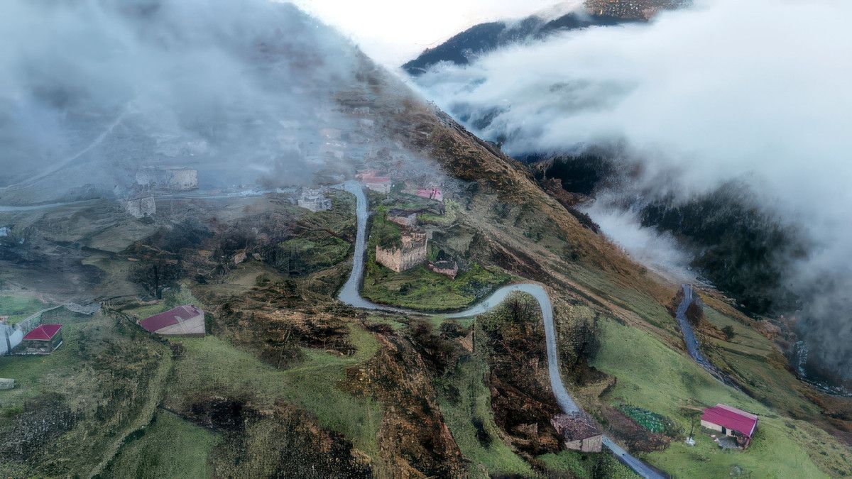 Santa Harabeleri: Gökyüzüne Yakın Antik Kentin Sonbahar Izdüşümü
