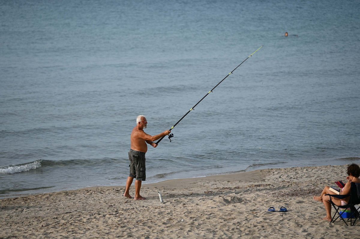 Kuşadası’nda Sonbahar Havası Hızla Sıcaklaştı ve Plajlar Dolu