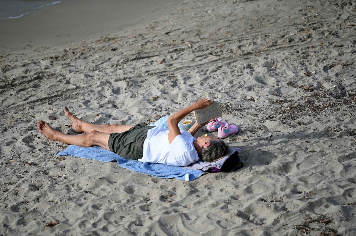 Kuşadası’nda Sonbahar Havası Hızla Sıcaklaştı ve Plajlar Dolu