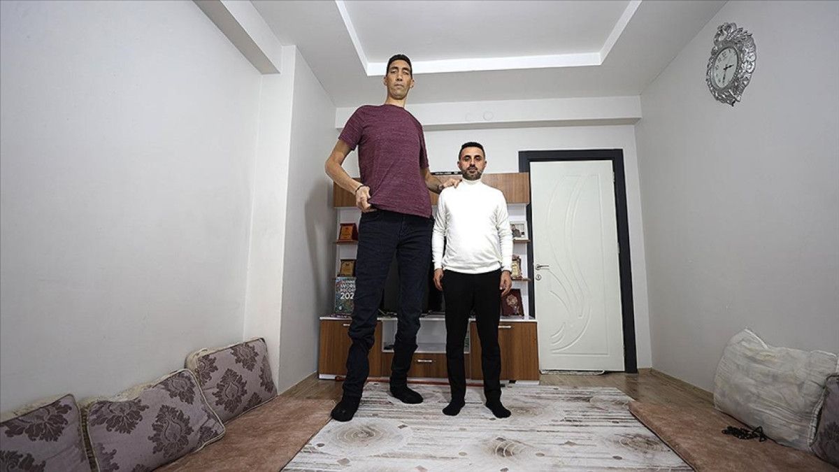 Sultan Kösen Londra’da Guinness Rekorları İçin Hazırlanıyor: Belgesel Çekimlerine Gidiyor