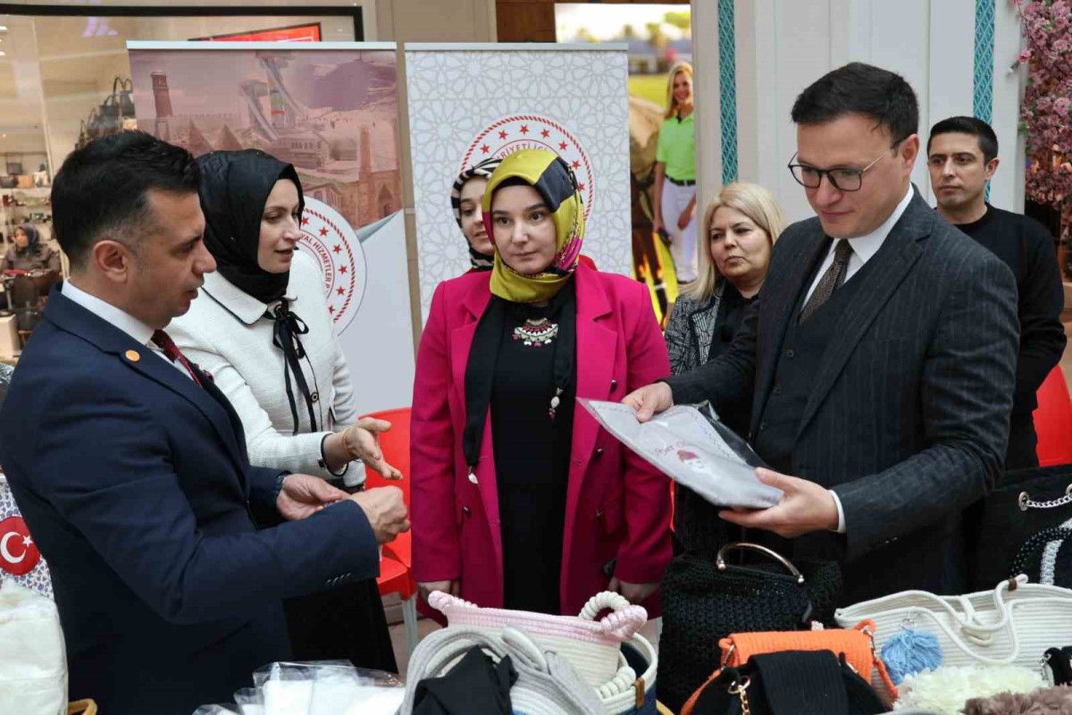 25 Kadın 25 Hikaye: Şiddete Sıfır Tolerans Vurgusuyla Erzurum’da Farkındalık Sergisi