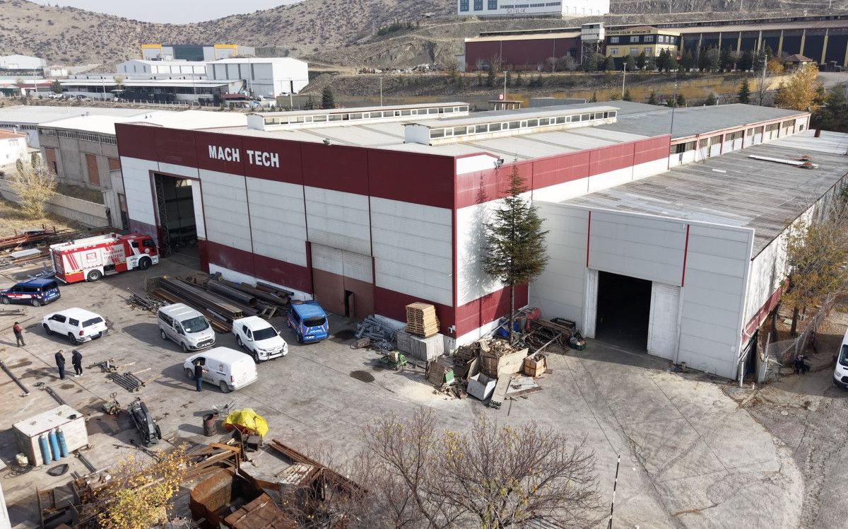 Kırıkkale'de 3 tonluk sacın altında kalan 2 işçi hayatını kaybettié 3 Kırıkkale'de 3 tonluk sacın altında kalan 2 işçi hayatını kaybettié 1