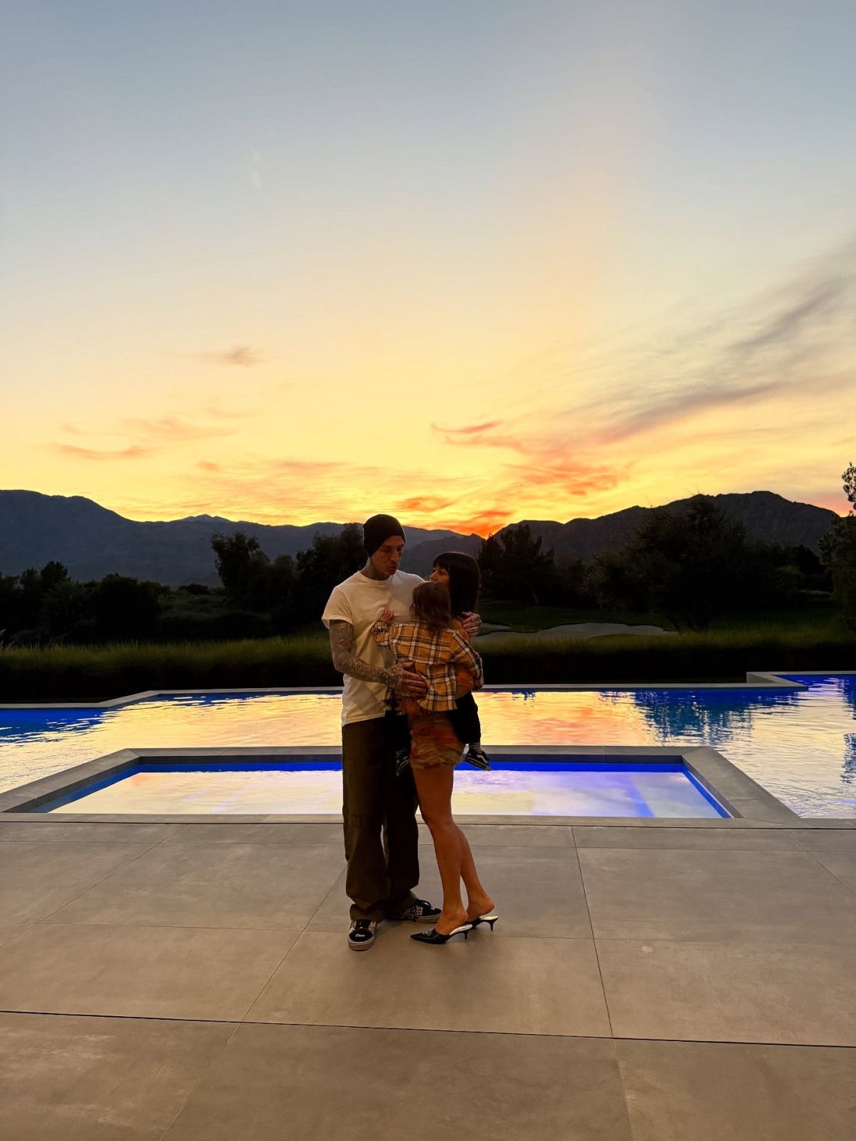 Kourtney Kardashian'in Enerji Sırları ve Aile Yolculuğu: Emzirme ve Anlık Paylaşımlar