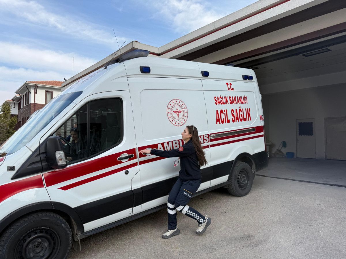 Ankara'da 112 Ambulans Şoförü ve İlk Müdahale Uzmanı Müzeyyen Karahan: Zamanla Yarışan Bir Hayat