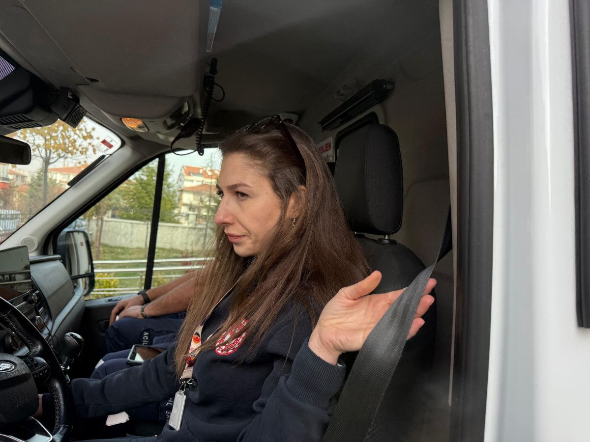 Ankara'da 112 Ambulans Şoförü ve İlk Müdahale Uzmanı Müzeyyen Karahan: Zamanla Yarışan Bir Hayat