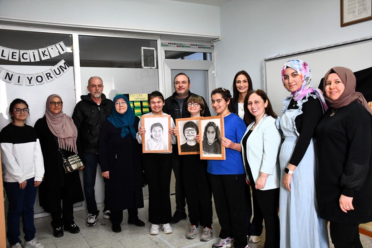 Mutluluğun Portreleri: Özel Eğitim Öğrencileri İçin Düzenlenen Karakalem Yolculuğu