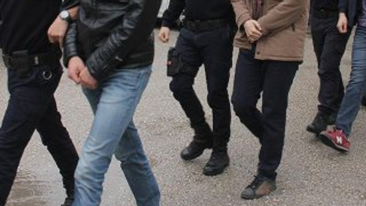 İzmir'de FETÖ operasyonu: 72 yakalama kararı