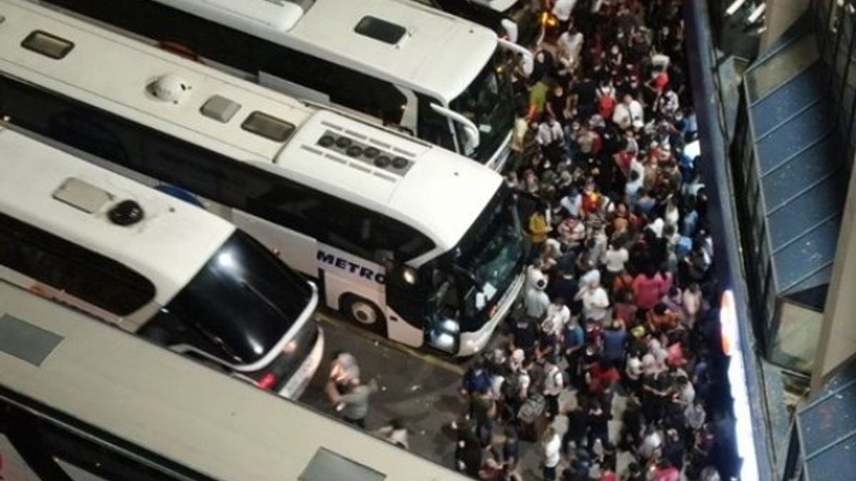 15 Temmuz Demokrasi Otogarı'nda asker uğurlama yoğunluğu