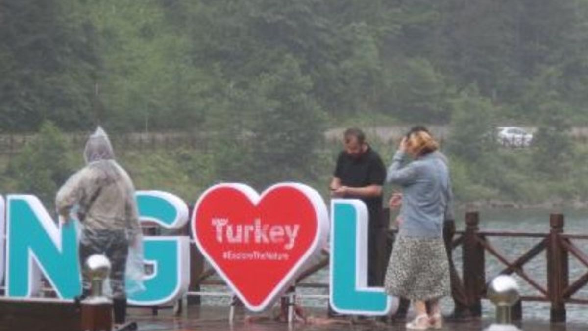 Uzungöl, yerli turiste kaldı