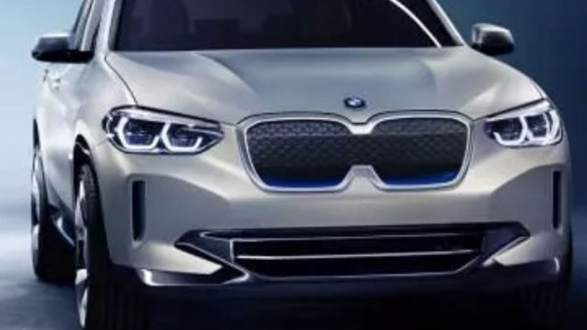 BMW, elektrikli araç pazarında hedefini yükseltti