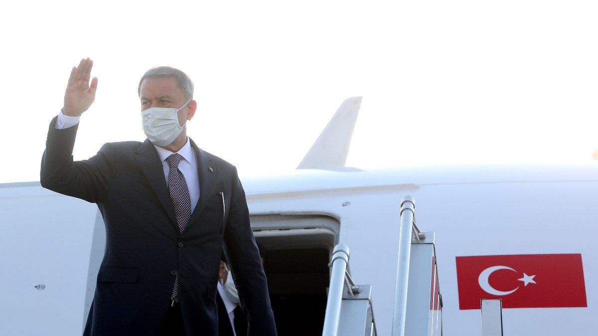 Milli Savunma Bakanı Hulusi Akar, Azerbaycan'a gitti