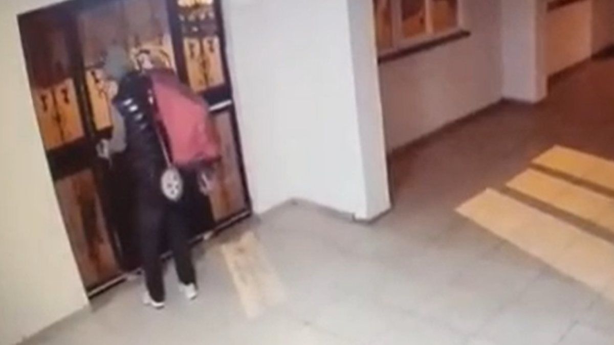 Bursa'da çaldığı ayakkabıları pazar arabasına doldurup kaçtı