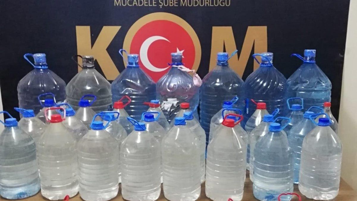 Malatya'da 321 litre sahte içki ele geçirildi