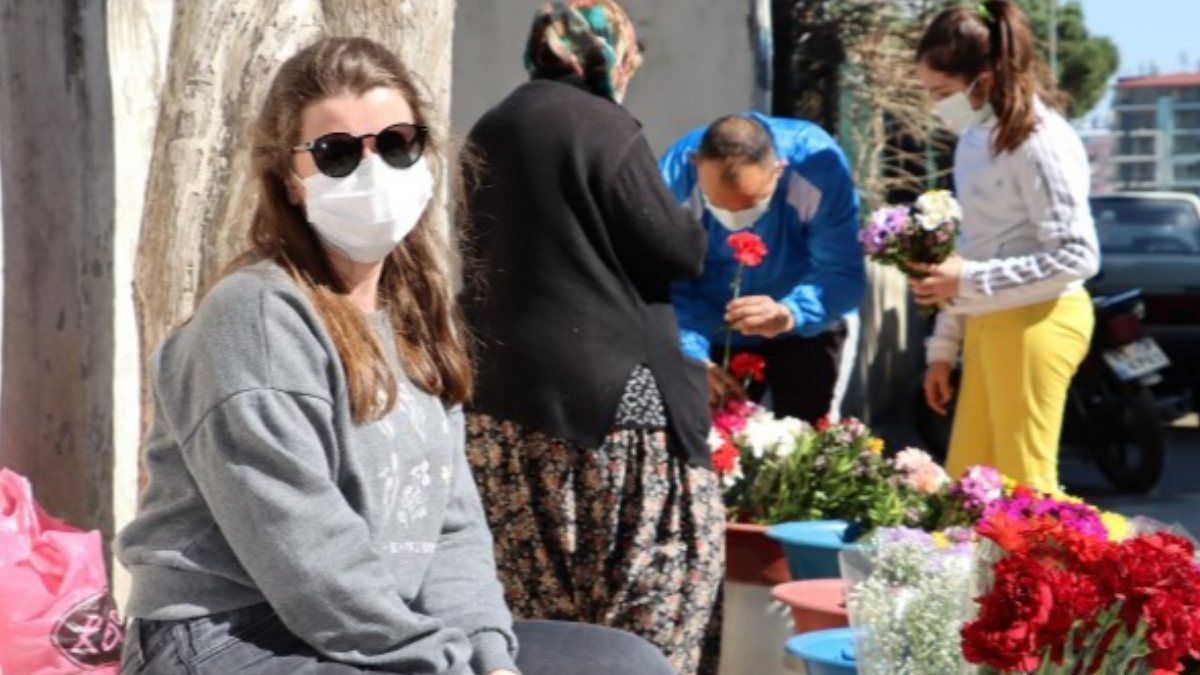Hatay'da çiçekçilik yapan kadının kızı Oxford'da okumuyor