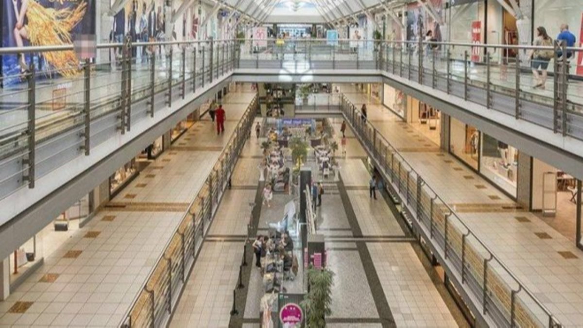 Alışveriş merkezleri açık mı, kapandı mı? AVM'lerde son durum..
