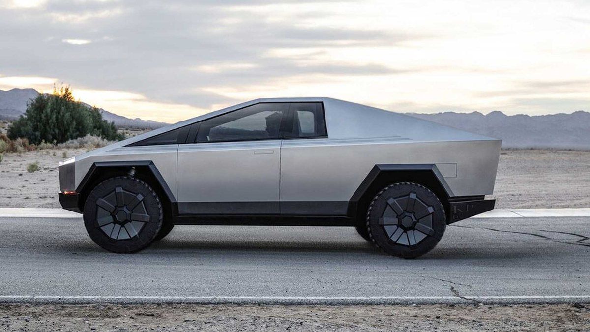 Tesla Cybertruck yeniden görüntülendi