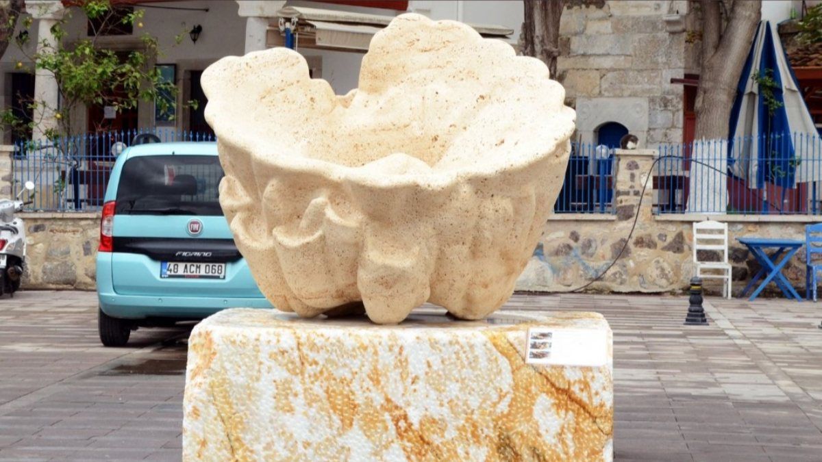 CHP'nin 2 yıl uğraşıp yaptırdığı heykelin özellikleri
