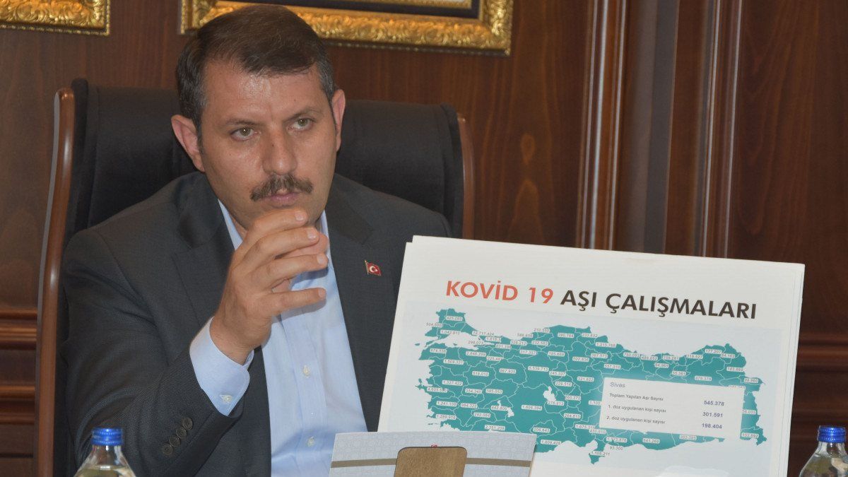 Sivas Valisi: Aşı olmamak kul hakkı