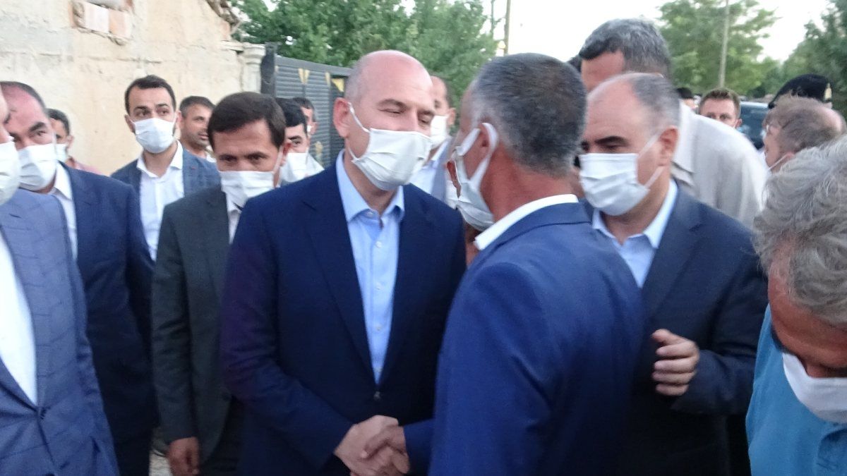 Süleyman Soylu’dan katledilen ailenin yakınlarına taziye ziyareti