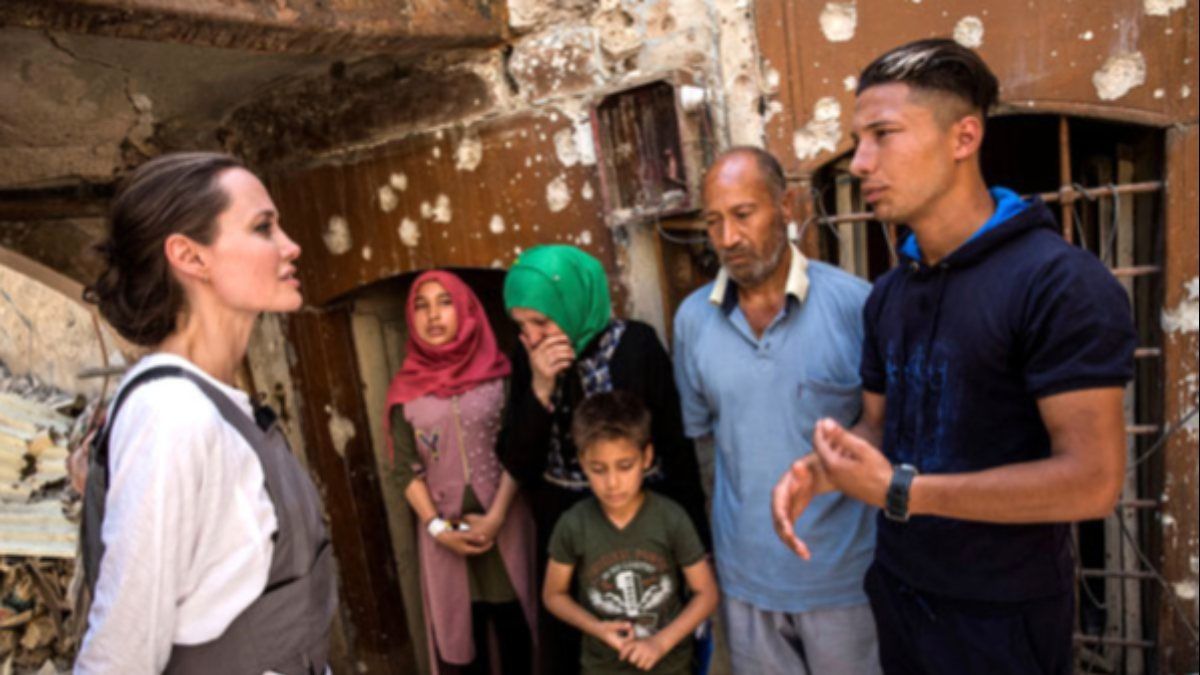 Angelina Jolie, Afganistan için Instagram hesabı açtı