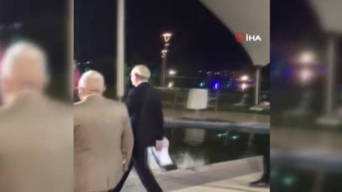 Kılıçdaroğlu’nu takip eden kameraman havuza düştü
