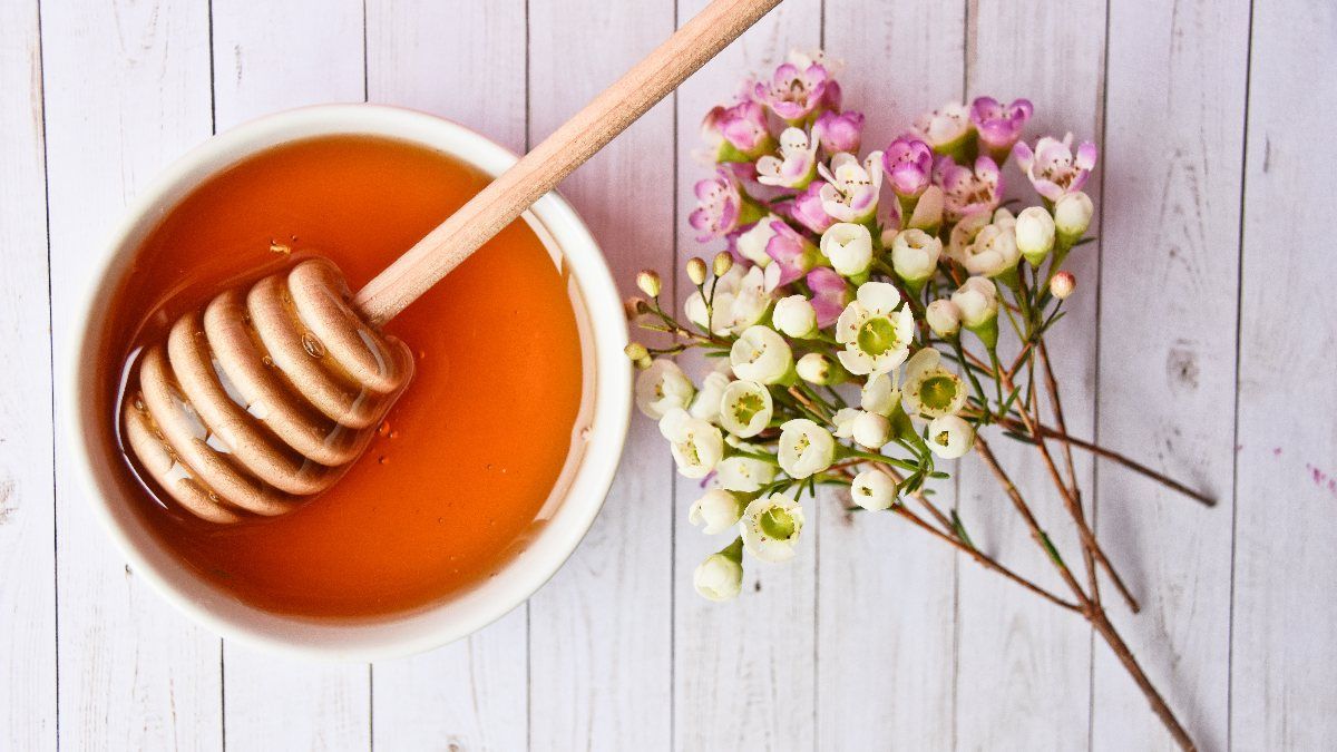 Akne tedavisinde doğal çözüm: Manuka balı