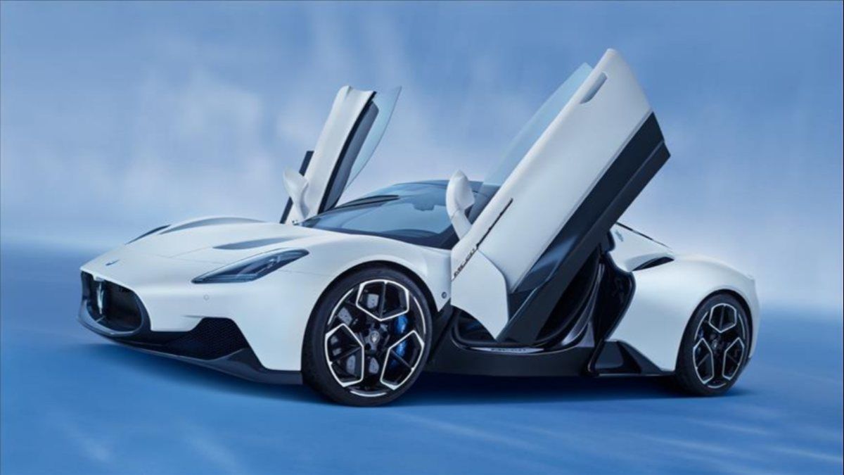 Maserati MC20'ye yılın tasarım ödülü verildi