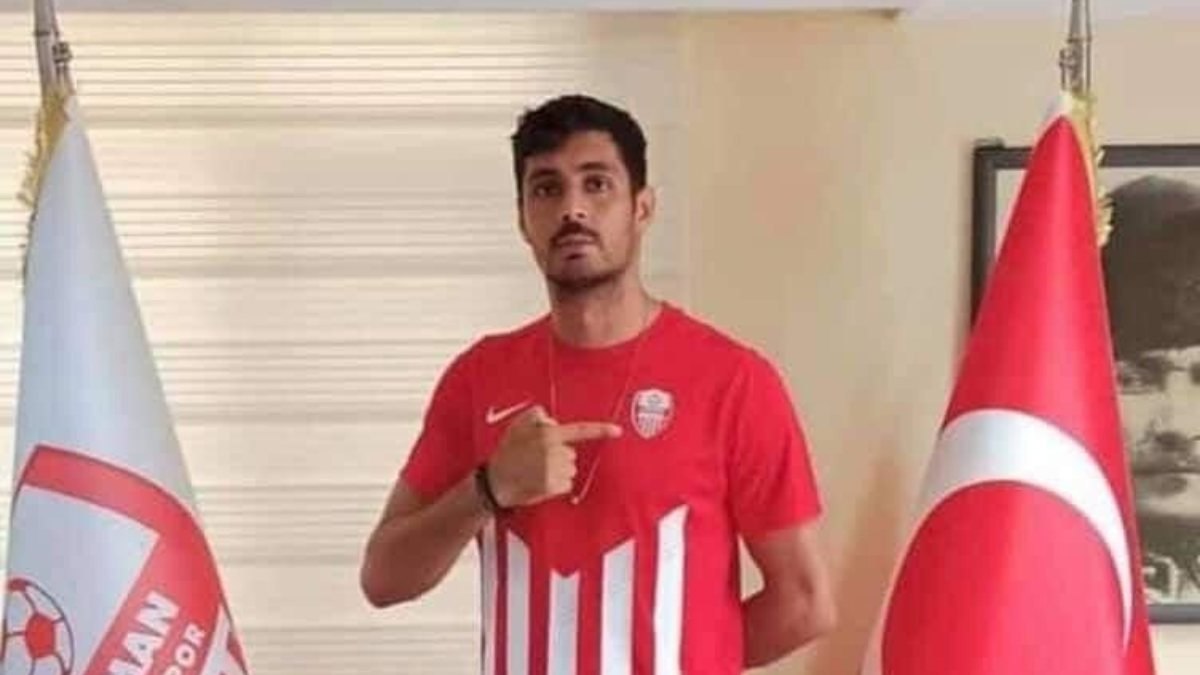 Samsun'da amatör futbolcu aracında yanarak hayatını kaybetti