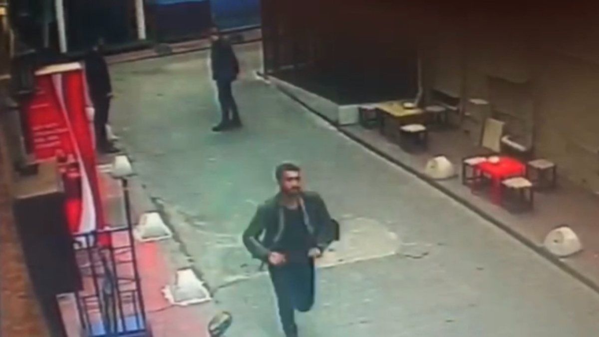 Taksim'de gençlere 'yolu açın' diyen turizmci, kalçasından vuruldu
