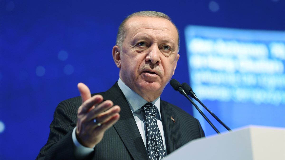 Cumhurbaşkanı Erdoğan, 'İmam Hatip Okulları Sempozyumu'na katıldı