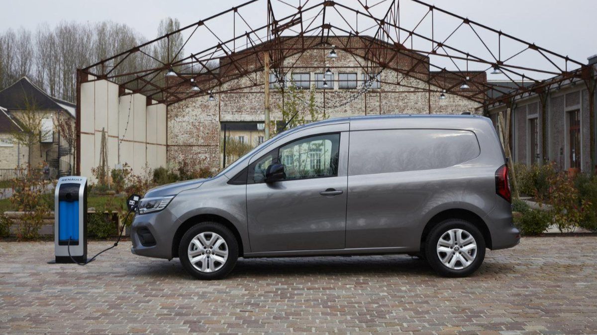 Yılın ticari aracı Renault Kangoo Van oldu