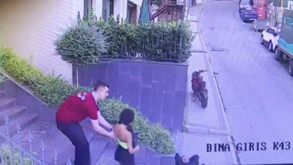 Beyoğlu'nda çanta çalan hırsız gasbedildi