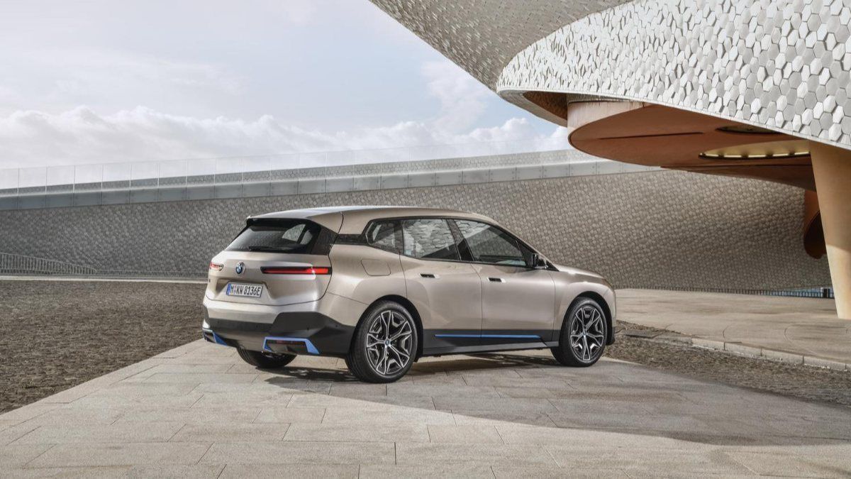 Elektrikli BMW iX, satışa çıkmadan 300 bin TL zamlandı