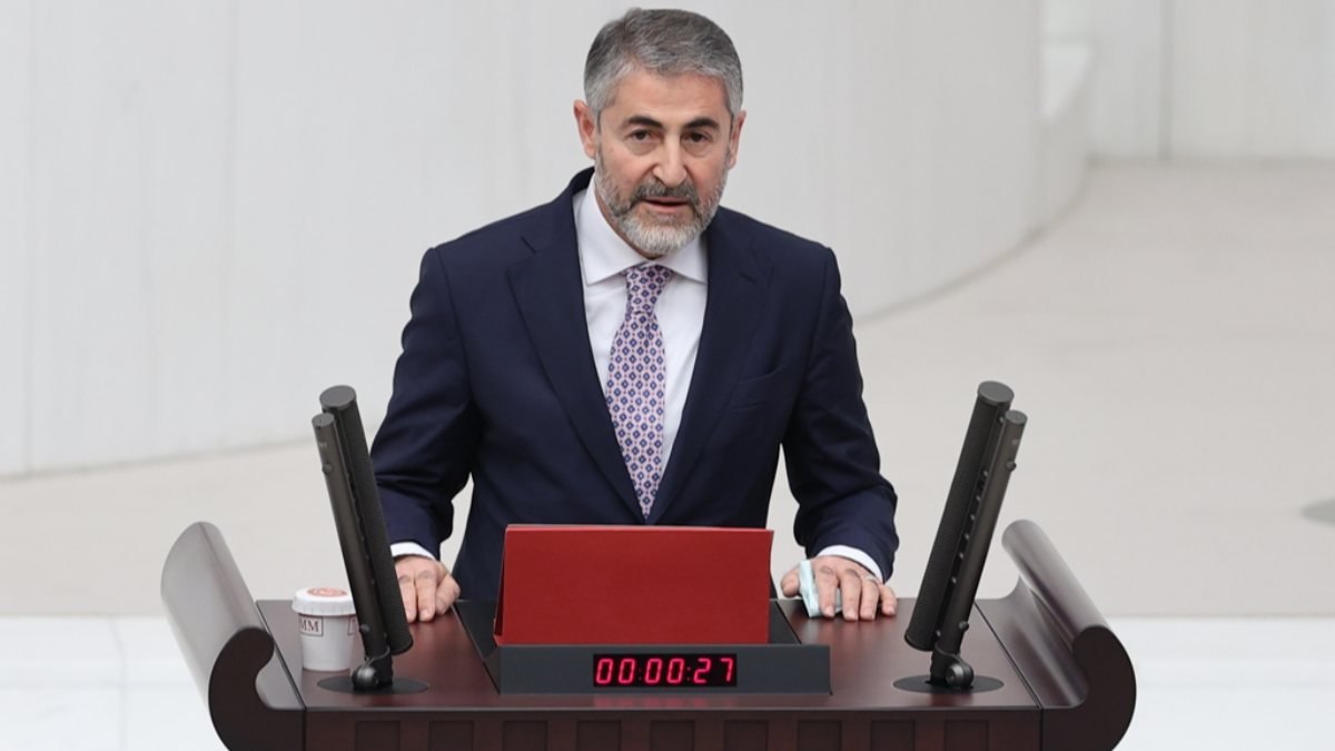 Nureddin Nebati, TBMM Genel Kurulu'nda yemin etti