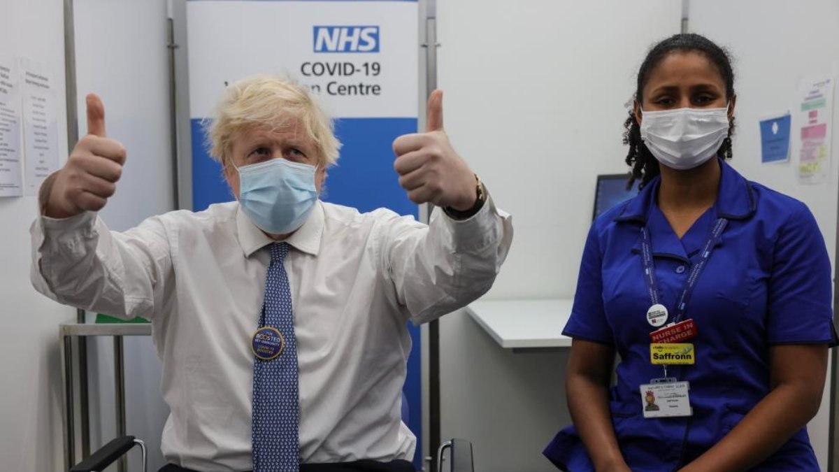 İngiltere Başbakanı Johnson: Güçlendirici aşılar hayati önem taşıyor