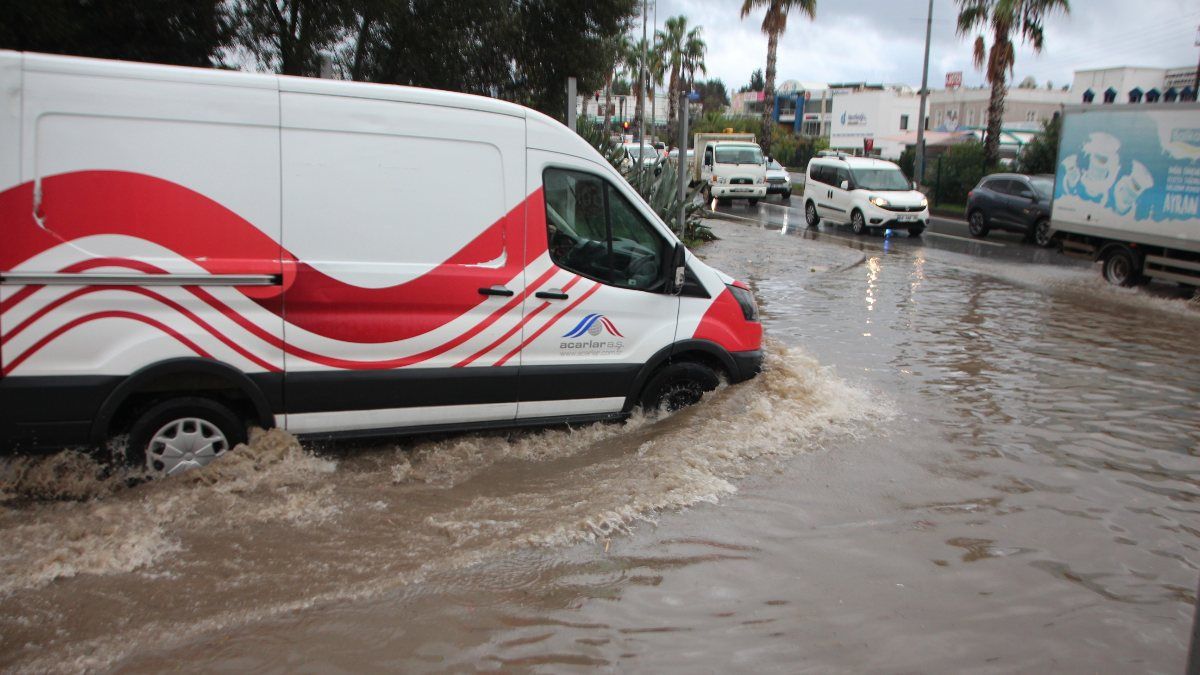 Bodrum’da sağanak etkili oldu