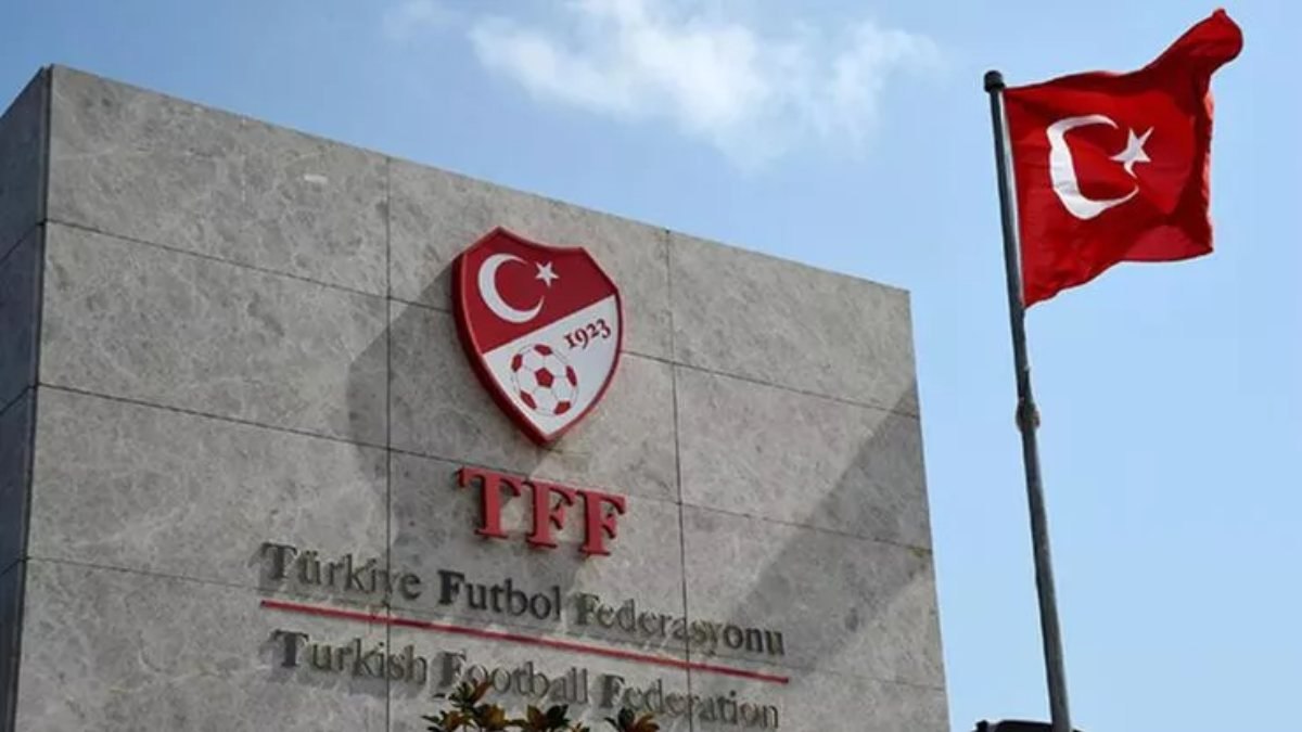 Türkiye, futbolda aracılık hizmetlerine en fazla ödeme yapan ilk 10 ülke arasında