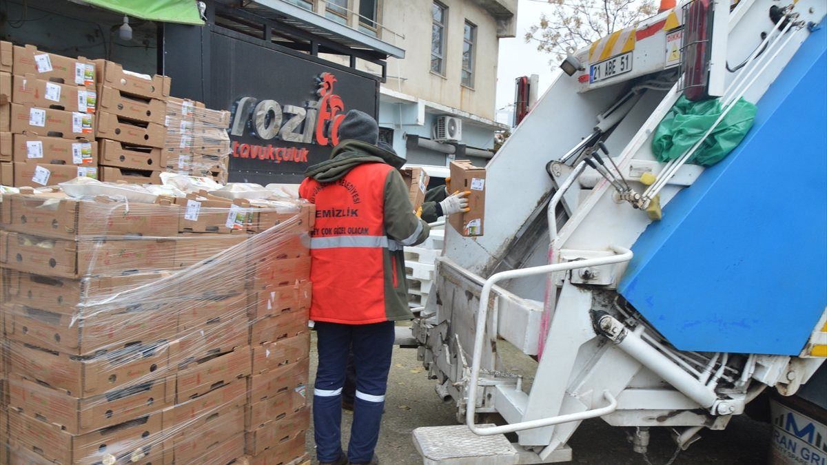 Diyarbakır'da tarihi geçmiş 4 ton 200 kilogram hindi etine el konuldu